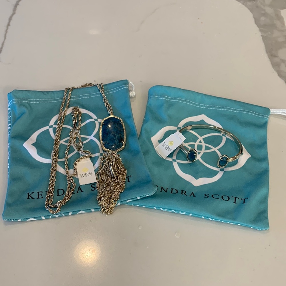Kendra Scott necklace and bracelet